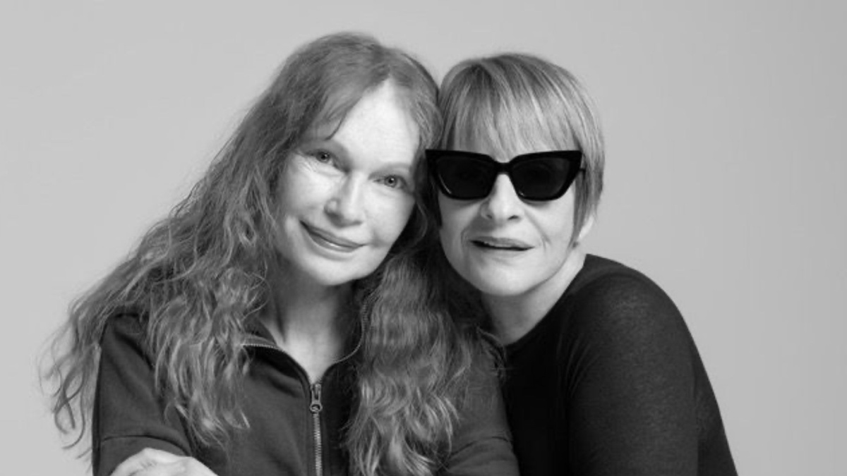 PRESS - The Roommate - Mia Farrow and Patti LuPone - Photo by Brigitte Lacombe 04/24